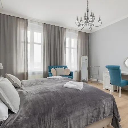 Luxury With River View And Desk For Remote Work In By Renters Apartament Szczecin